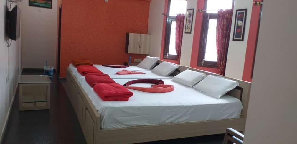 Mango Tree Homestay هامبي المظهر الخارجي الصورة